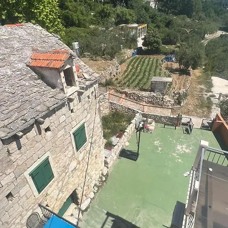 Villa Diana Jesenice (Split-Dalmatia)