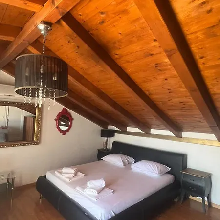 Diana * Jesenice (Split-Dalmatia)